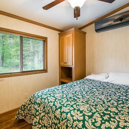 Rondout Valley Camping Resort Deluxe Park Model 11 Accord Bilik gambar